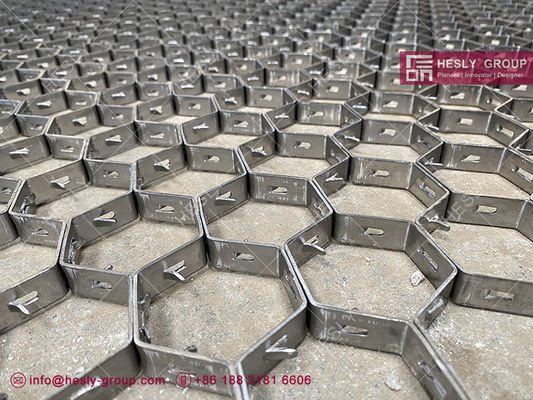 Chine SS304 grille métallique hexagonale. Mexique Hex métal pour revêtement de four réfractaire, 14 ga d'épaisseur, 1 "de profondeur, 1-7/8" trou hexagonal fournisseur