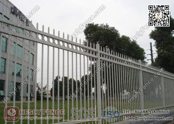 Chine 1.8X2.5m Panneau de clôture à piquets en acier de garnison | Usine de clôtures à piquets en acier fournisseur