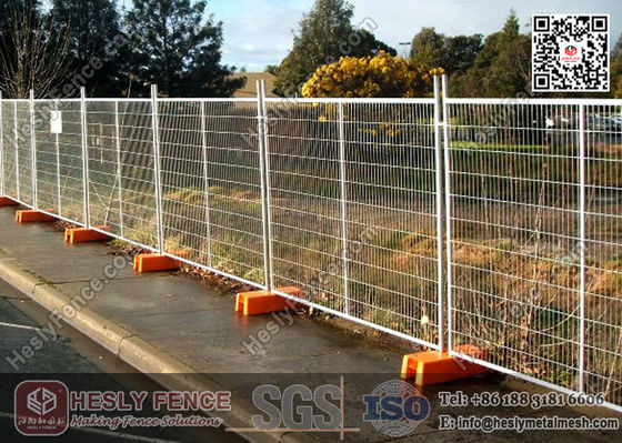 Chine Panneaux de clôture temporaire style australien 2.1X2.4m avec pieds en plastique moulé par soufflage fournisseur