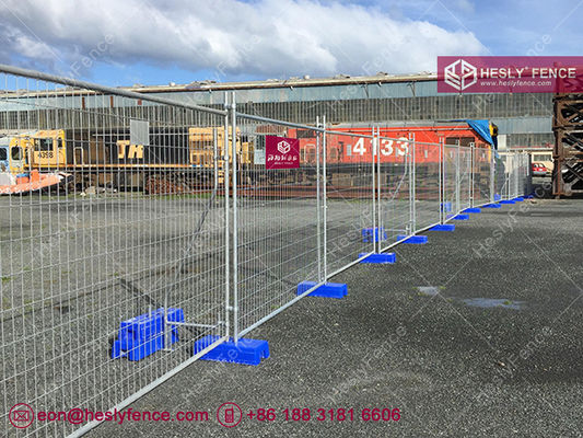 Chine Panneaux de clôture temporaire H 2,0 m, L 2,5 m | Revêtement galvanisé de 42 µm | Pieds en plastique bleus | HeslyFence _ Chine fournisseur