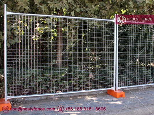 Panneaux de clôture temporaire standard HeslyFence 2.1X2.4m | Revêtement galvanisé de 42 µm | Pieds en plastique bleus | Chine fournisseur