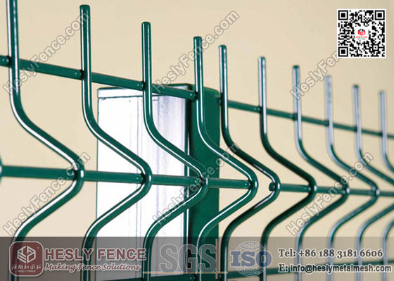 Panneaux de clôture en treillis soudé | Panneau de clôture vert RAL6005 enduit de PVC fournisseur