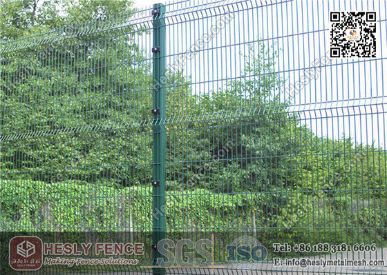 Panneaux de clôture de fil de fer soudé couverts de PVC de couleur verte hauteur 1,8 m largeur 3,0 m fournisseur