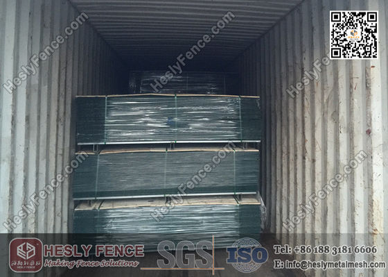 Panneaux de clôture de fil de fer soudé couverts de PVC de couleur verte hauteur 1,8 m largeur 3,0 m fournisseur