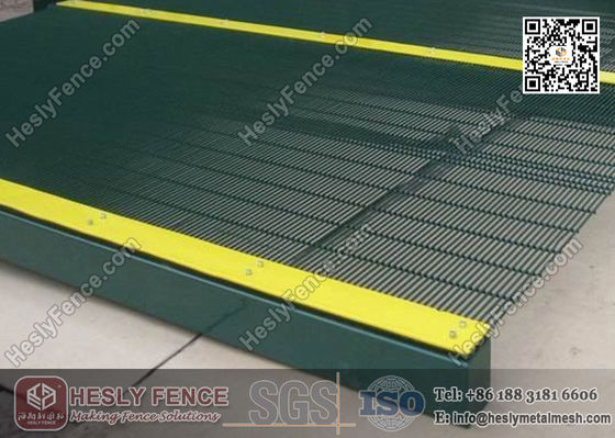 Panneaux de clôture de sécurité à treillis soudés 358 anti-coupe 3 "x 5" ouverture de treillis fournisseur