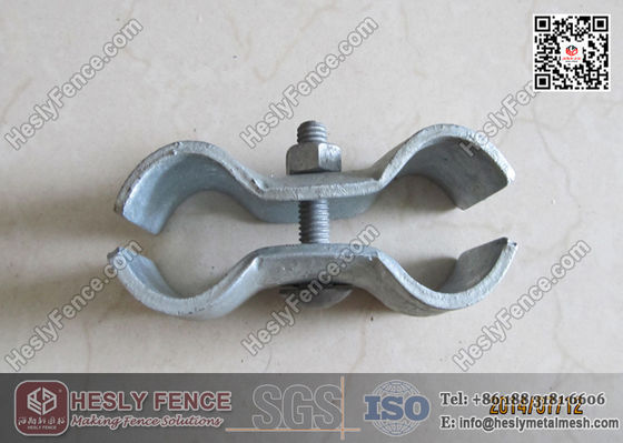 Panneaux de clôture temporaire style australien 2.1X2.4m avec pieds en plastique moulé par soufflage fournisseur