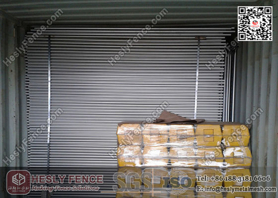 Panneaux de clôture temporaire style australien 2.1X2.4m avec pieds en plastique moulé par soufflage fournisseur