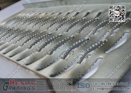 Grille de sécurité en aluminium métallique avec surface dentelée. fournisseur