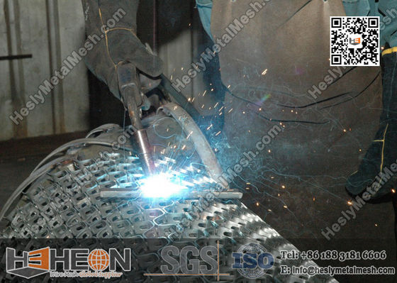 AISI304 1,5 x 20 x 50 mm Grille hexagonale pour revêtement réfractaire fournisseur