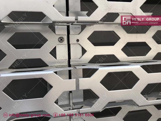 Façades en métal perforé d'aluminium 530X2000mm pour l'esthétique intérieure et extérieure des murs de bâtiments fournisseur