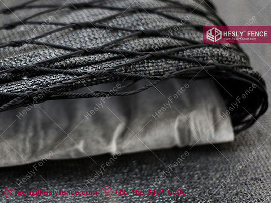 Maillage de câble anodisé de couleur noire avec ferrule. fournisseur