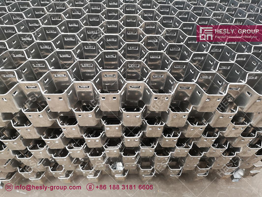310S Hexmesh pour le revêtement des biscuits pour chats 50 mm de profondeur, 14 ga d'épaisseur, 2 " trou hexagonal fournisseur