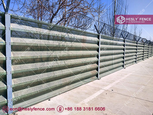 Clôture de contrôle du vent et de la poussière épaisseur 1,2 mm | Feuille métallique perforée | largeur 300 mm | longueur 3000 mm - HeslyFence fournisseur