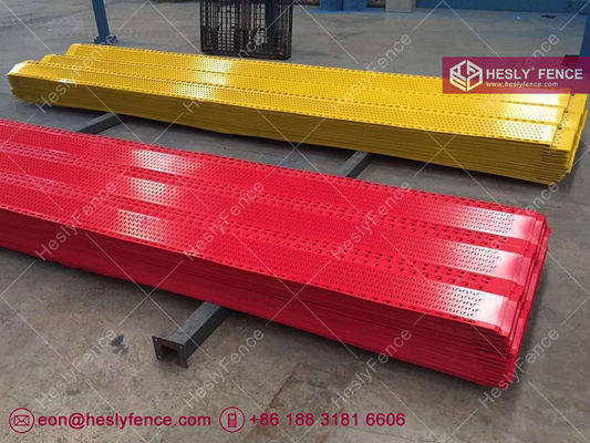 Panneau de clôture perforé de contrôle du vent et de la poussière | Clôture anti-vent ondulée | Couleur orange | largeur 900 mm | longueur 3 m - HeslyFence fournisseur