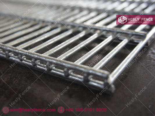 Grillage de sécurité Clear View | Panneau en treillis anti-escalade 2D 358 | Maille de 1/2"x3" | Galvanisé à chaud | HeslyFence fournisseur