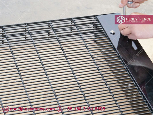 Grillage de sécurité Clear View | Panneau en treillis anti-escalade 2D 358 | Maille de 1/2"x3" | Galvanisé à chaud | HeslyFence fournisseur