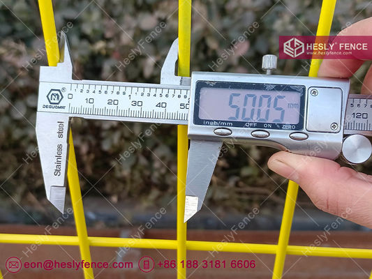 Grillage soudé 3D | Hauteur 1,8 m | Largeur 3,0 m | Poteau en acier SHS 60 mm | Revêtement en poudre | HeslyFence-Chine fournisseur