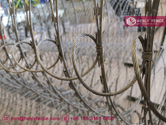 Déploiement rapide Barrière de fil de rasoir Profil de pyramide Concertina fil de rasoir BTO-22 hauteur de 1,6m HeslyFence Chine fournisseur