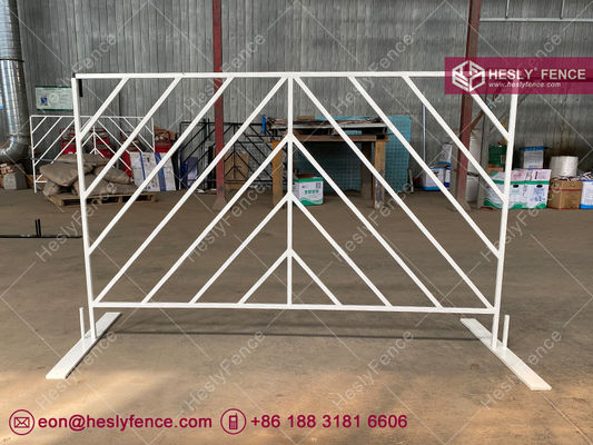 Panneau de clôture en acier de hauteur Mod Elite de 1,1m. 6' barrière de foule. Noir. Clôture Chevron. fournisseur