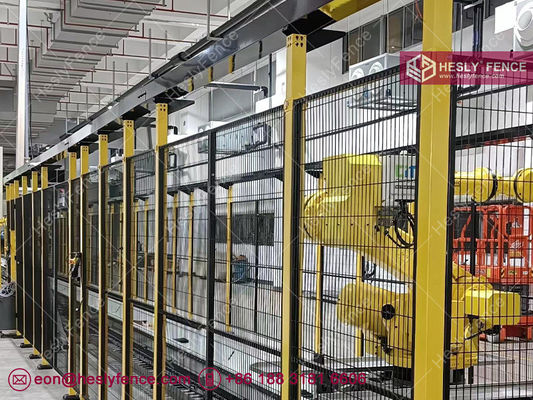 Clôture de sécurité d'entrepôt | Garde-corps de machine | Hauteur 2m X 1.0m | Poteau jaune | Panneau en maille à cadre noir | HeslyFence fournisseur