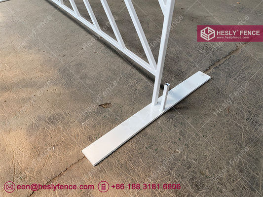 Barrière de sécurité de triathlon portable pour événements sportifs, 1,1 m de haut, 2,2 m de large, barrière anti-foule rouge fournisseur