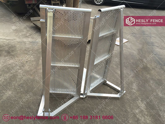 Barrière de scène en aluminium noir | Barrière de concert thermolaquée | Barrière de scène Mojo fournisseur