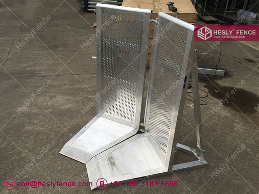 Barrière de scène en aluminium noir | Barrière de concert thermolaquée | Barrière de scène Mojo fournisseur