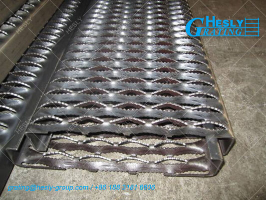 Grille de sécurité métallique perforée fournisseur chinois, 1'×4' hauteur 2", acier au carbone fournisseur