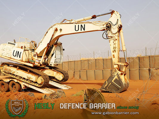 UN PKF Military HESLY Bastion Barrier, hauteur de 1,37 m, revêtu de géotextile lourd, couleur verte fournisseur