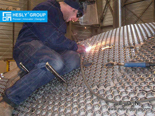 SAE 1020 Hexsteel Mesh pour revêtement réfractaire, trou hexagonal de 2 pouces, FABRICANT en Chine fournisseur