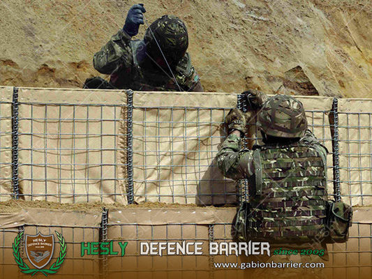 Mure de la barrière militaire de défense du Soudan avec géotextile de couleur beige fournisseur