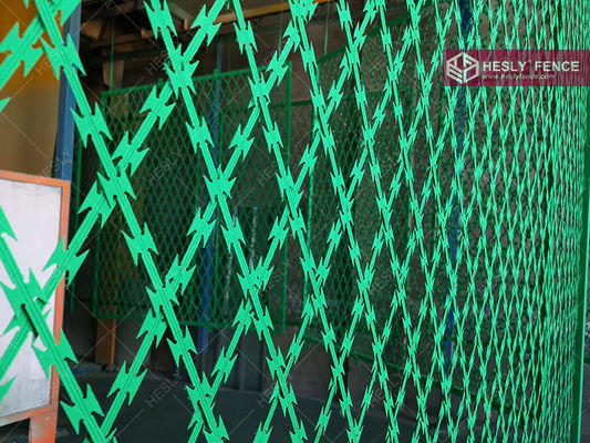 28mm Blade Razor Mesh Clôture 150X300mm Diamant Hole fournisseur