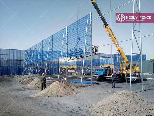 Panneaux brise-vent perforés en métal de 6 m de haut pour zone de stockage de charbon, longueur 6 m, couleur bleu RAL5005 fournisseur