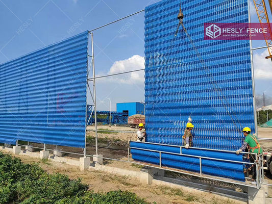 Panneaux brise-vent perforés en métal de 6 m de haut pour zone de stockage de charbon, longueur 6 m, couleur bleu RAL5005 fournisseur
