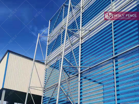 Panneaux brise-vent perforés en métal de 6 m de haut pour zone de stockage de charbon, longueur 6 m, couleur bleu RAL5005 fournisseur