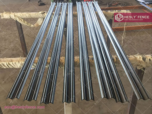 2.4m haute "W" pâle galvanisée clôture en acier fournisseur
