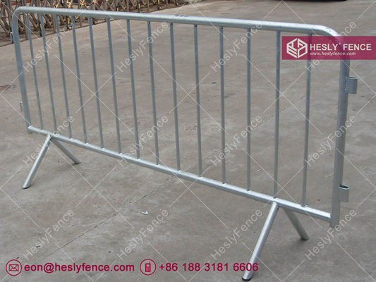 1.1 x 2.2m Barrière de foule à pattes d'épingle (usine chinoise) Barricade piétonne en acier galvanisé fournisseur