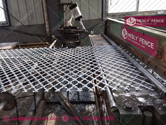 Fermeture en treillis soudés 75x150mm trou en diamant 2,5m de haut 6m de long HeslyFence - usine chinoise fournisseur