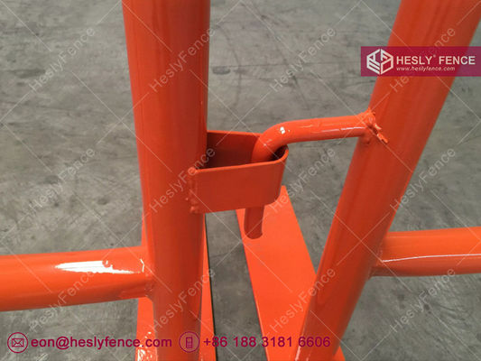 Hauteur 1,1m x 2,2m Barrière de contrôle de foule ♪ Couvert de poudre d'orange ♪ Pieds amovibles fournisseur