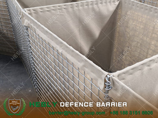 La Somalie, une barrière défensive de 1,37m de haut x 1,06m de large, géotextile brun brun. fournisseur