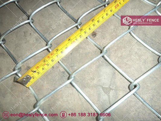 4.0mm Clôture à maillons de chaîne 60x60mm trou en diamant bout de doigts Hesly Clôture - usine de Chine fournisseur