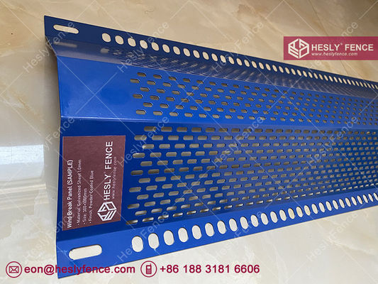 Panneaux brise-vent à pic unique | Ratio d'ouverture de 30 % | Trous oblongs | Bleu RAL5005 | Barrière anti-poussière - HeslyFence fournisseur