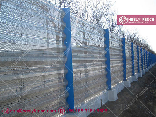 Panneaux brise-vent à pic unique | Ratio d'ouverture de 30 % | Trous oblongs | Bleu RAL5005 | Barrière anti-poussière - HeslyFence fournisseur