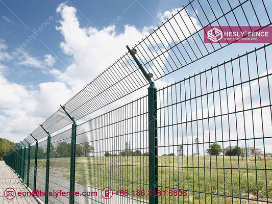 Panneaux de clôture en treillis soudé 3D, revêtement PVC RAL6005, 1,8m x 3,0m, fabricant chinois fournisseur