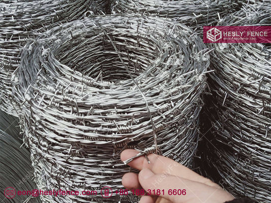 Fil de fer barbelé à double torsion | Fil de fer barbelé galvanisé 12X14# fournisseur